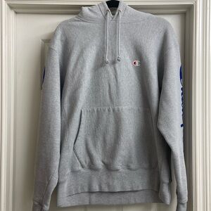 Champion men’s size large hoodie